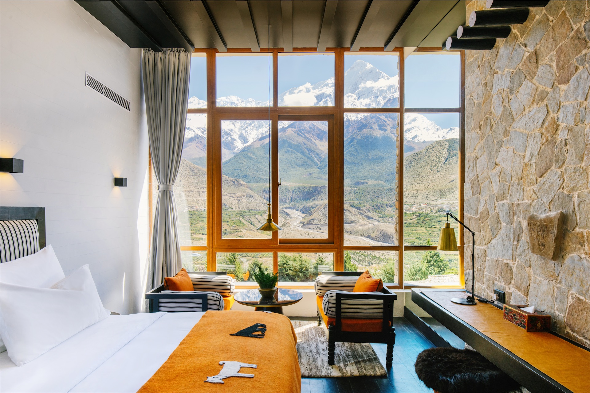 shinta mani mustang suite mountain view
