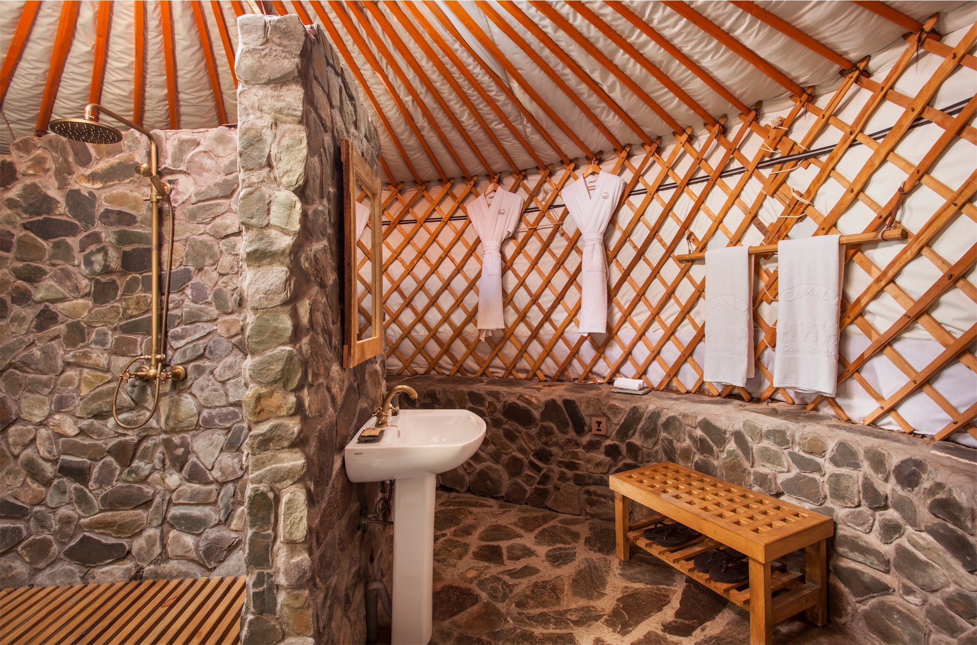 three camel lodge ger bathroom