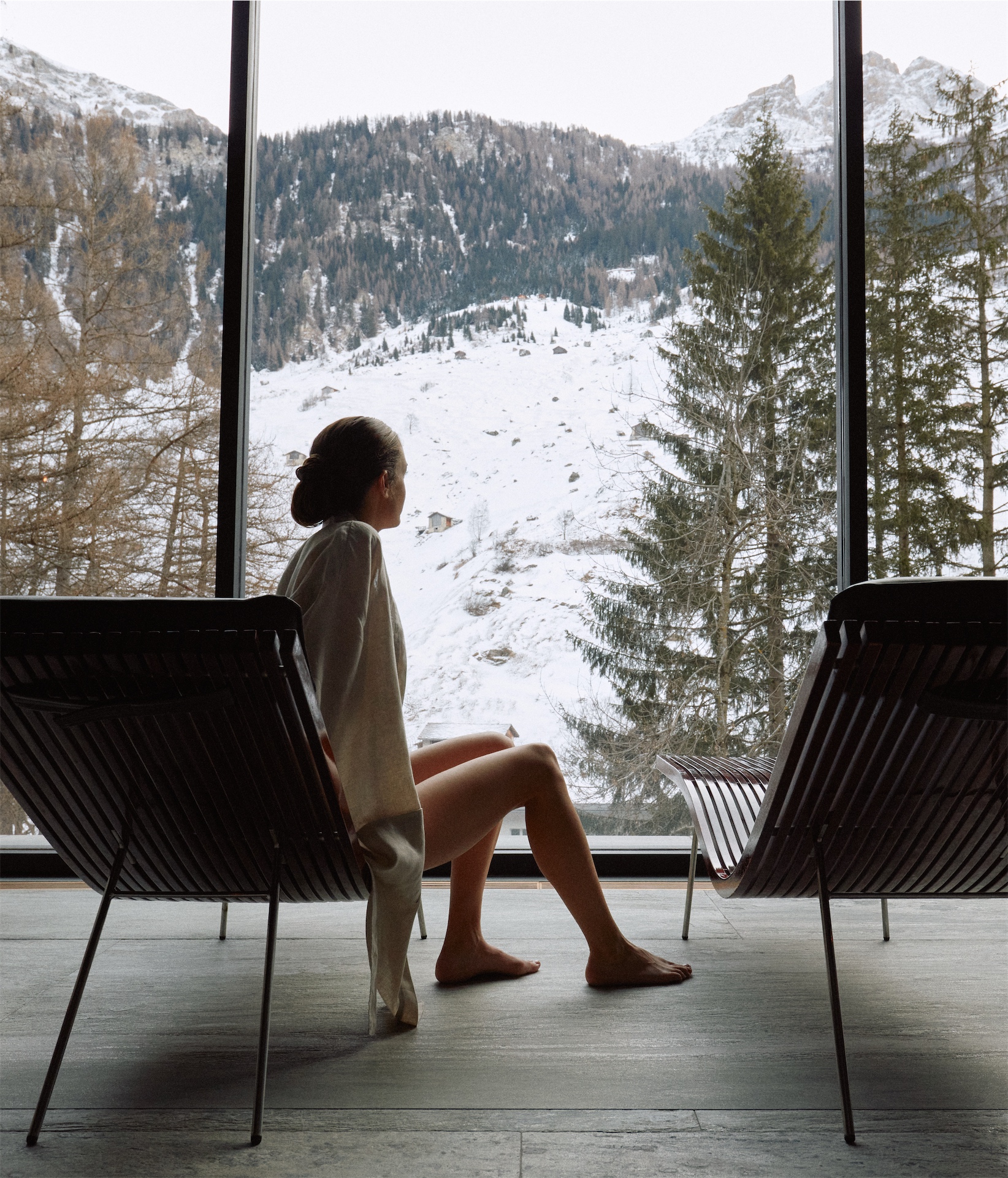 https://cms.here-away.com/wp-content/uploads/2026/01/7132-therme-relaxation-chairs-mountain-view-vals-1.jpg