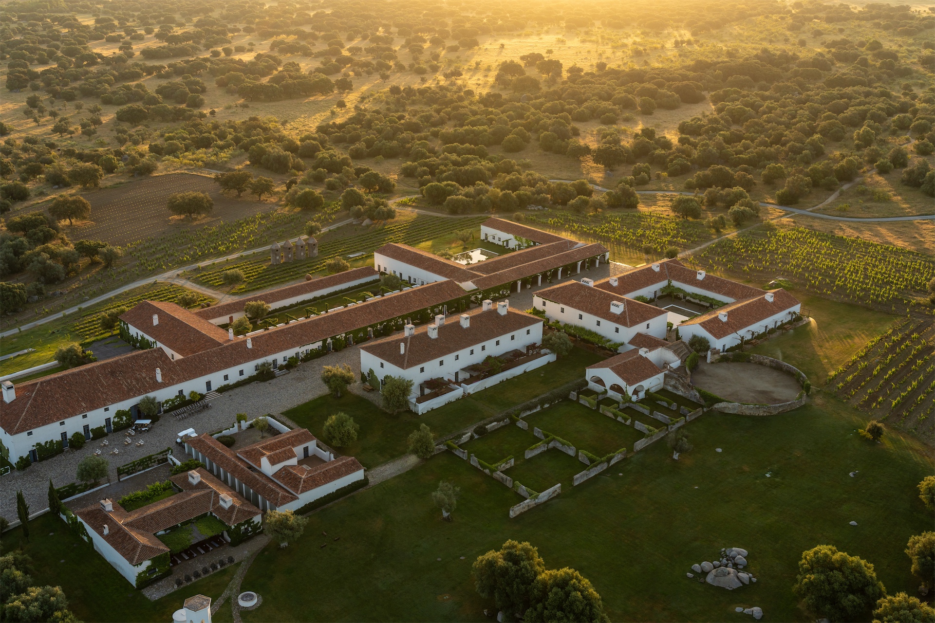 Aerial view of São Lourenço do Barrocal estate surrounded by vineyards and countryside.