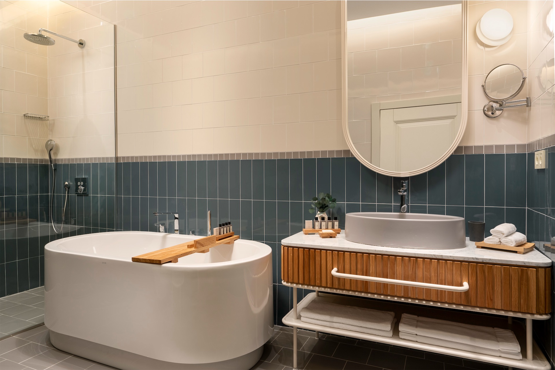 ecole st pierre hotel freestanding bathtub bathroom istanbul