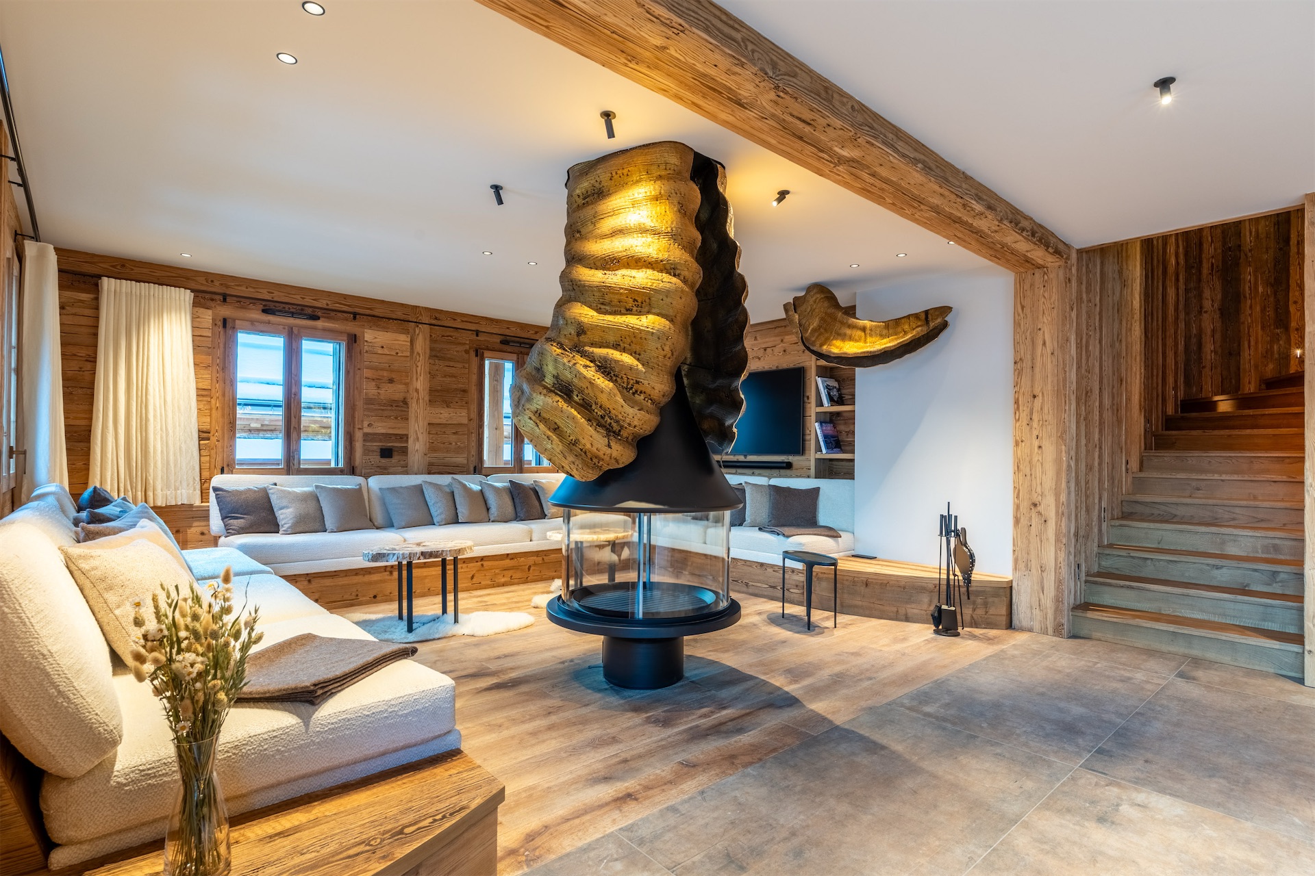 les demoiselles jacquanes luxury lounge with fireplace
