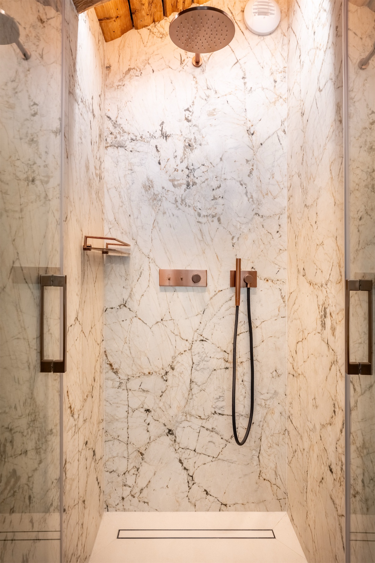 les demoiselles jacquanes marble rain shower
